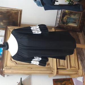 Womens blouse Size Large Loose Hang Black white tunic lace Tunic  WIN WIN b32